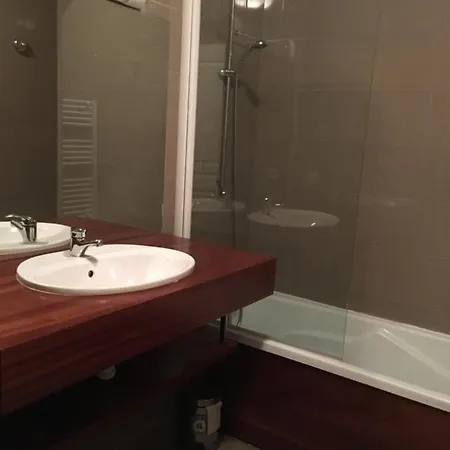 Appartement En Centre Ville A 30M Du Telecabine Font-Romeu-Odeillo-Via Exterior photo